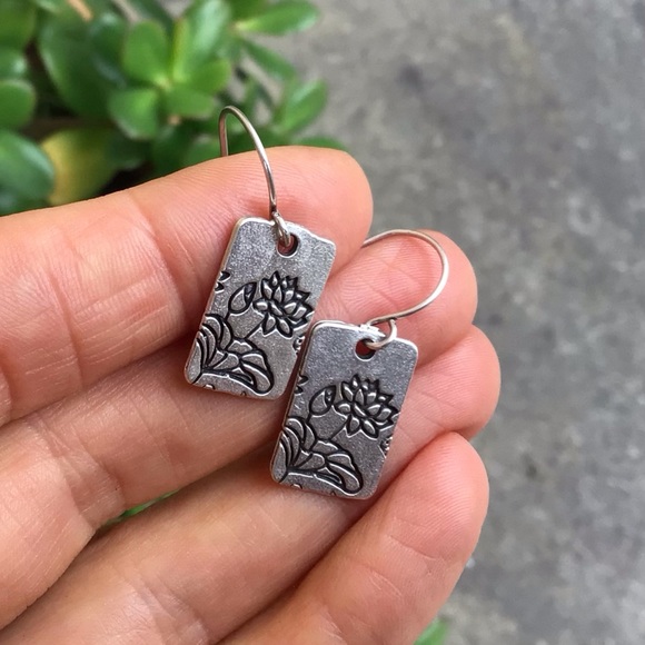 New Sundance Charm silver earrings - Picture 4 of 6